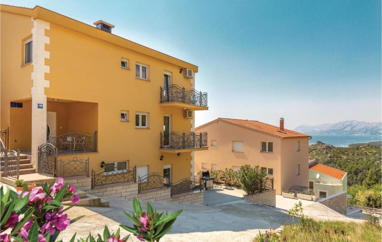 One-Bedroom Apartment in Krvavica Buitenkant foto