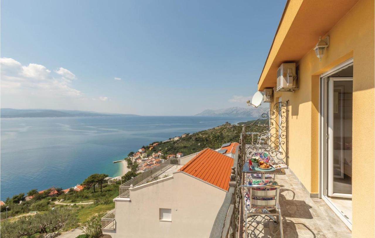 One-Bedroom Apartment in Krvavica Buitenkant foto