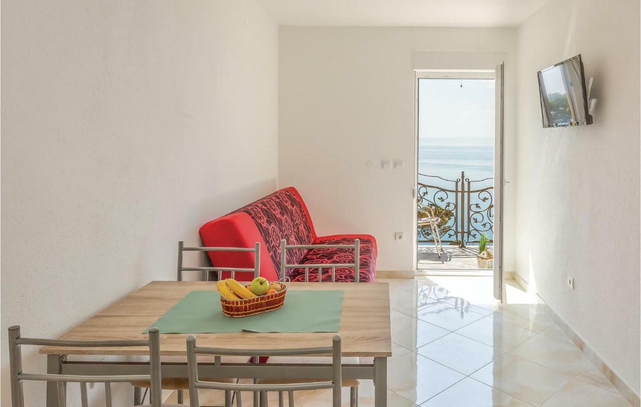One-Bedroom Apartment in Krvavica Buitenkant foto